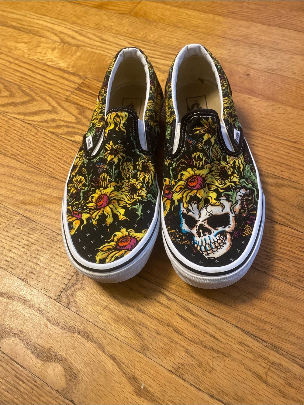 Women’s Beauty Skull Vans